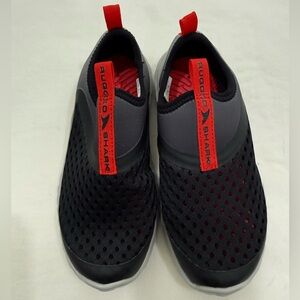 NWOT Rugged Shark Kids Water Shoes, Size 13